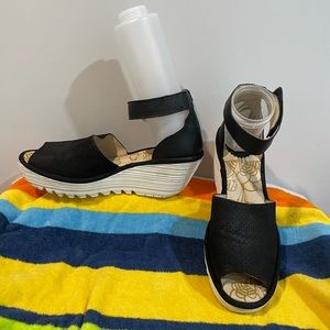 Fly London women’s Yake leather wedges